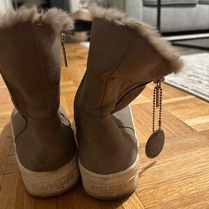JSLIDES fur boot